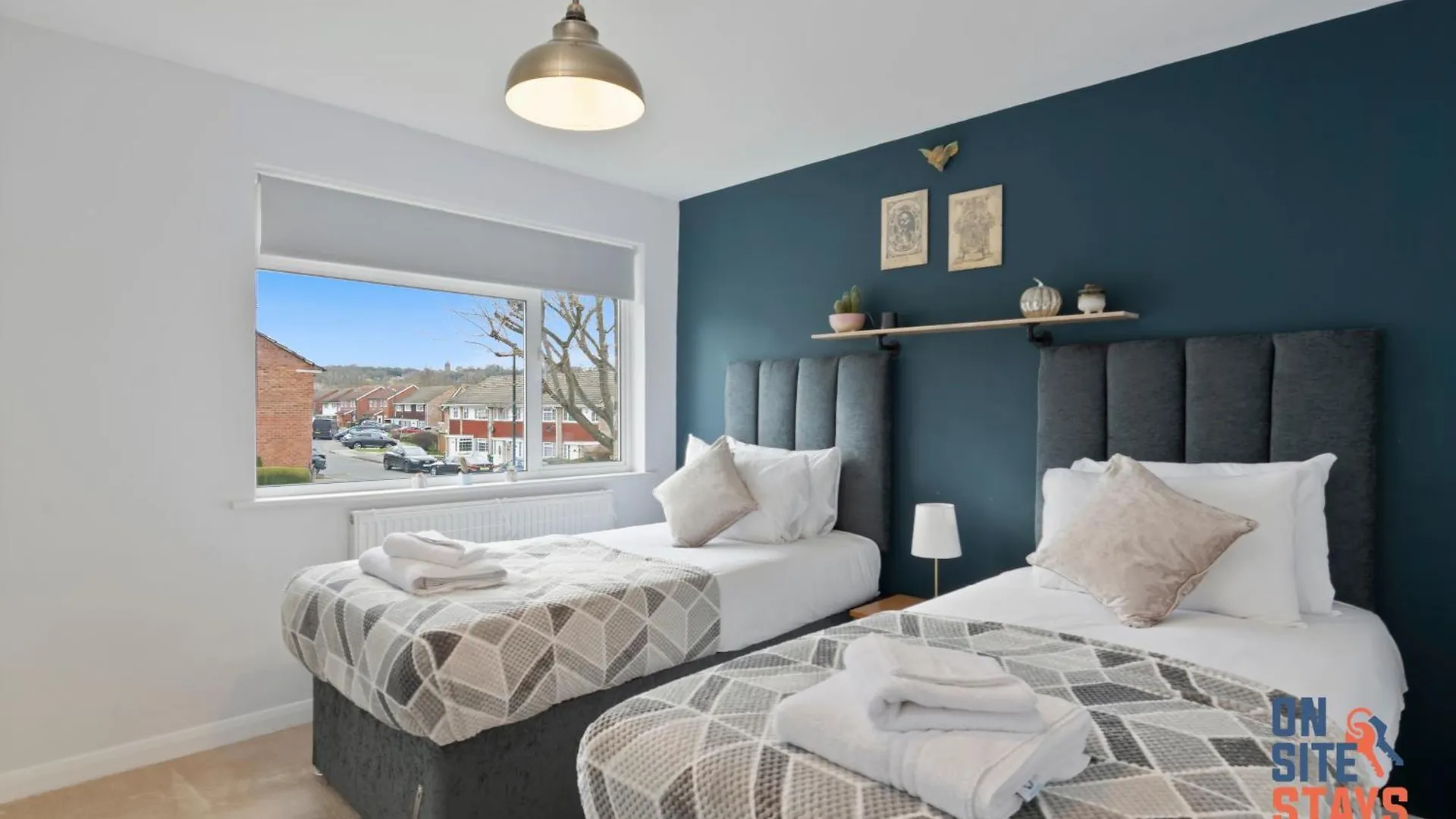 Onsitestays Welling, Modern 2 Bed House, Free Parking & Wifi Holiday home Welling